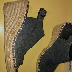 Navy blue wicker wedges